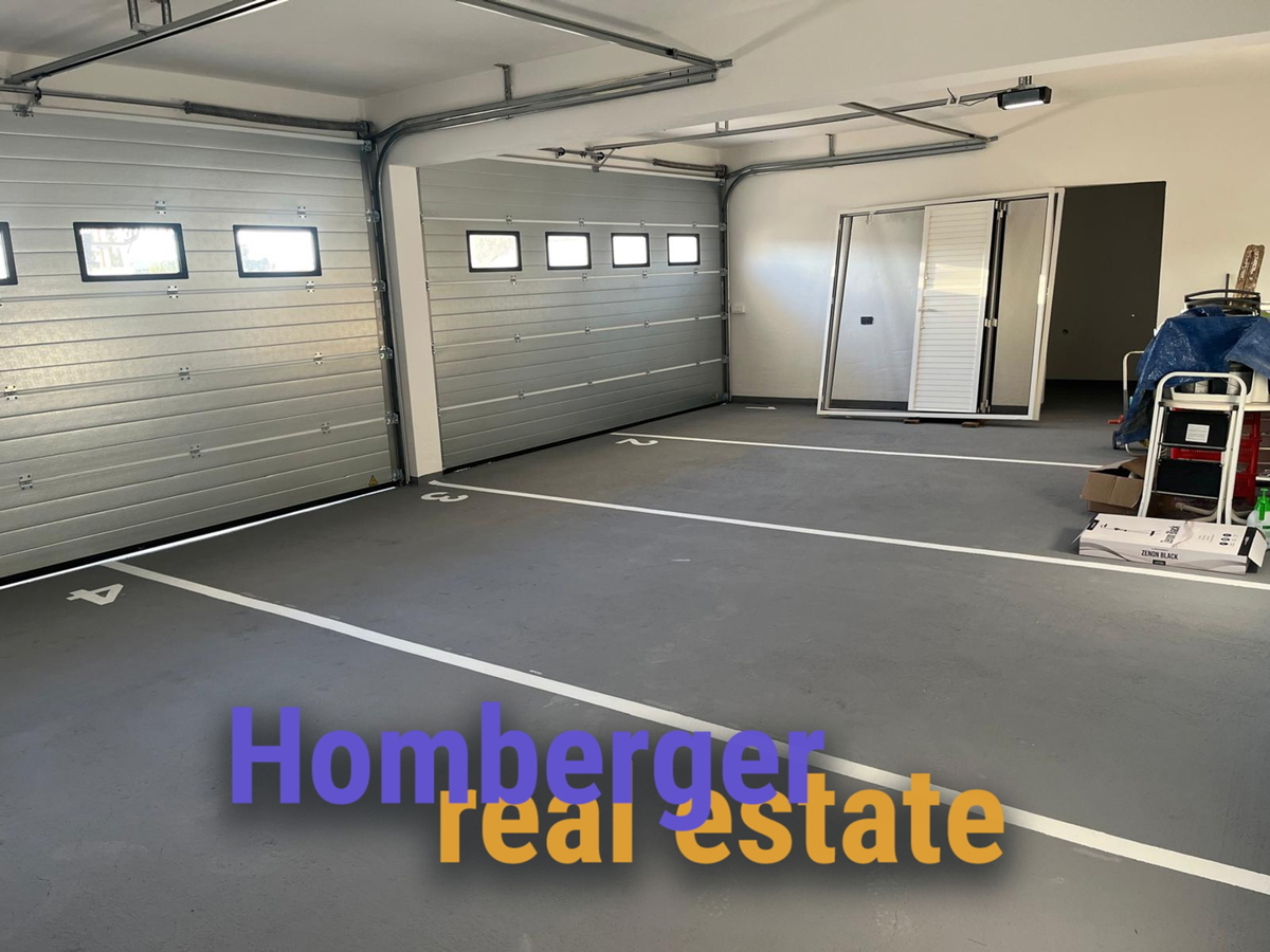 Tisno, 30 m dalla spiaggia - 3 camere da letto - appartamento su due piani - garage