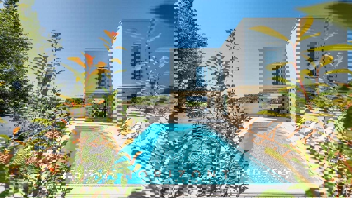 Bellissima villa con piscina in posizione isolata