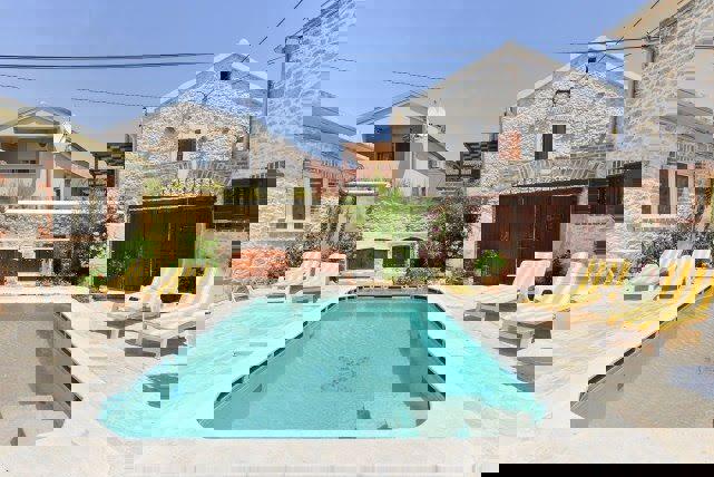 Casa in pietra ideale per affitto turistico