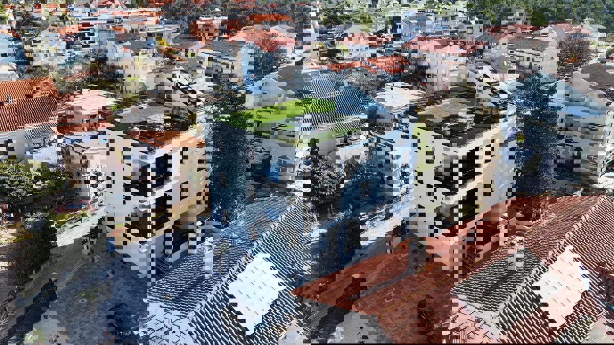 Vodice- Srima, appartamenti in prossimità immediata della spiaggia