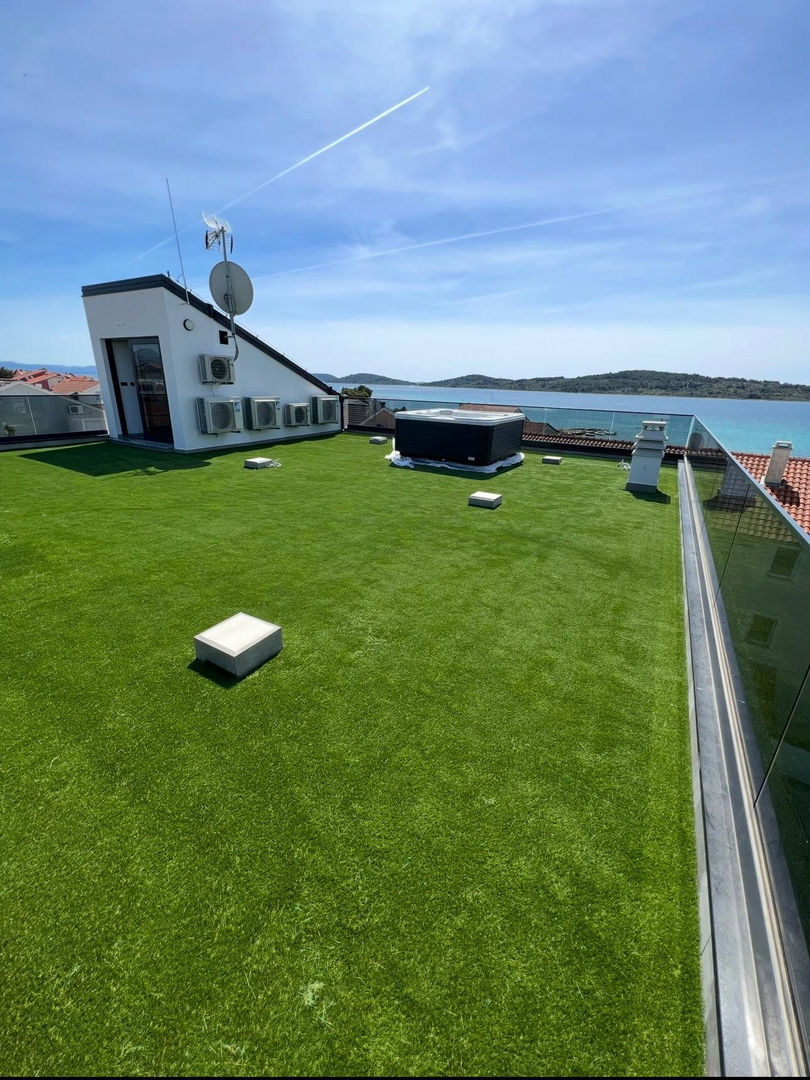 Vodice- Srima, appartamenti in prossimità immediata della spiaggia