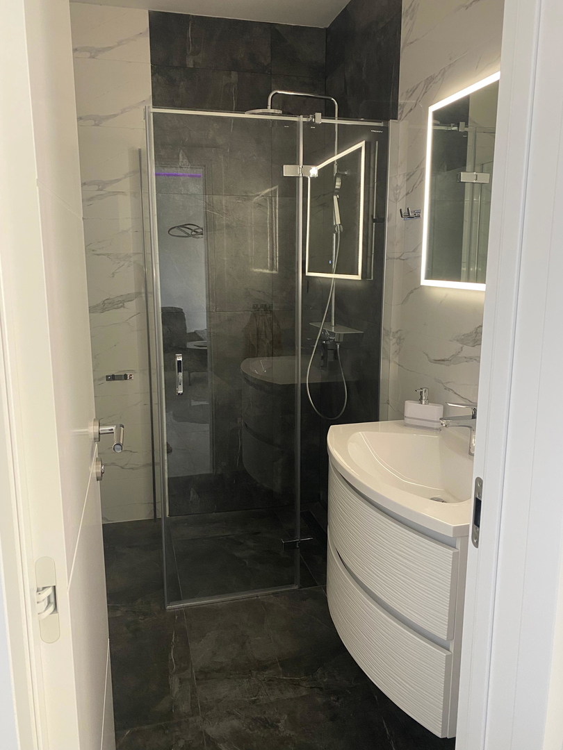 Vodice- Srima, appartamenti in prossimità immediata della spiaggia