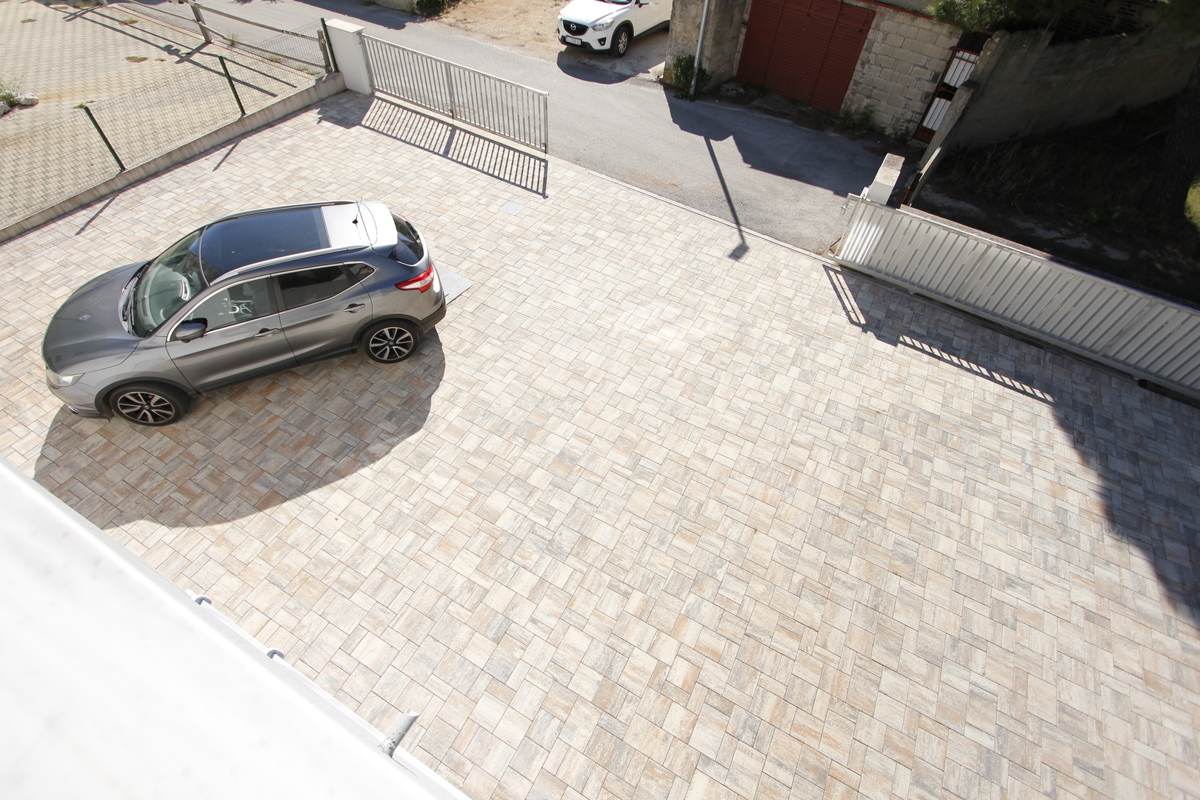 Ampio appartamento quadrilocale con giardino - nuova costruzione