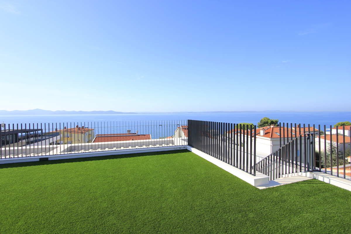 Appartamento moderno con terrazza sul tetto - vista panoramica sul mare