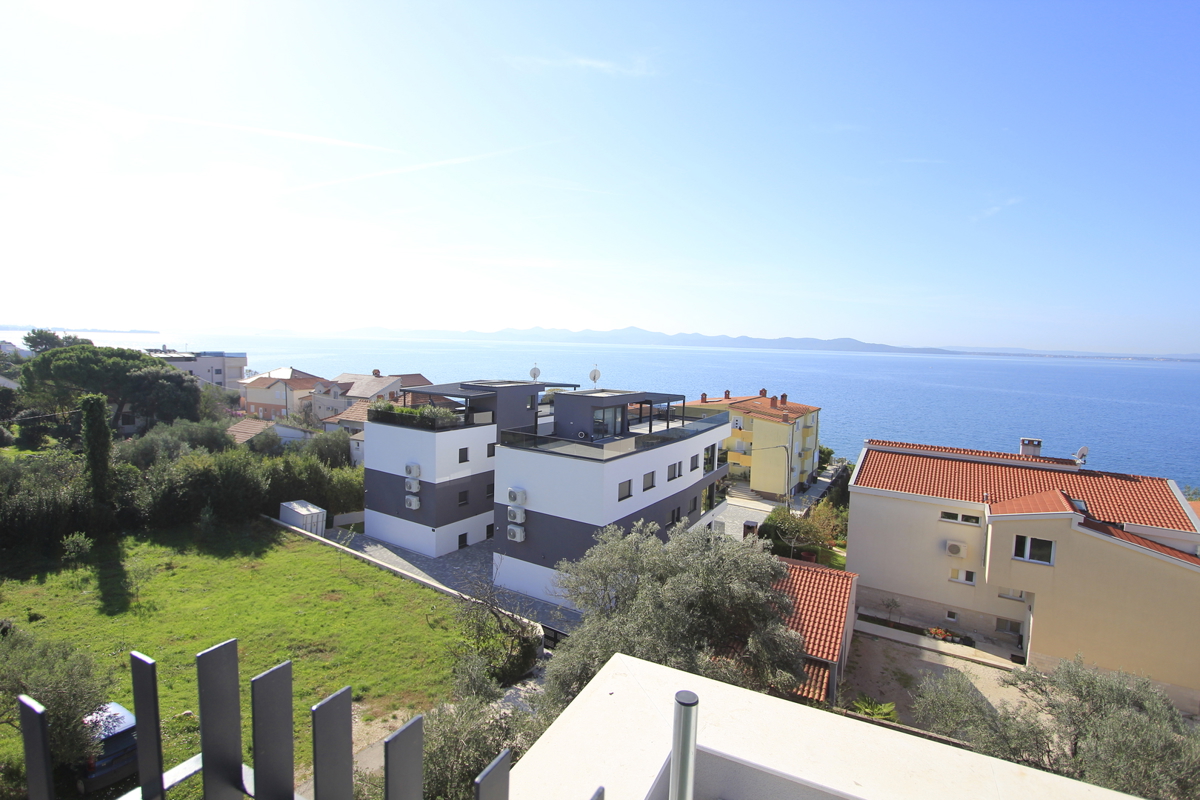Appartamento moderno con terrazza sul tetto - vista panoramica sul mare