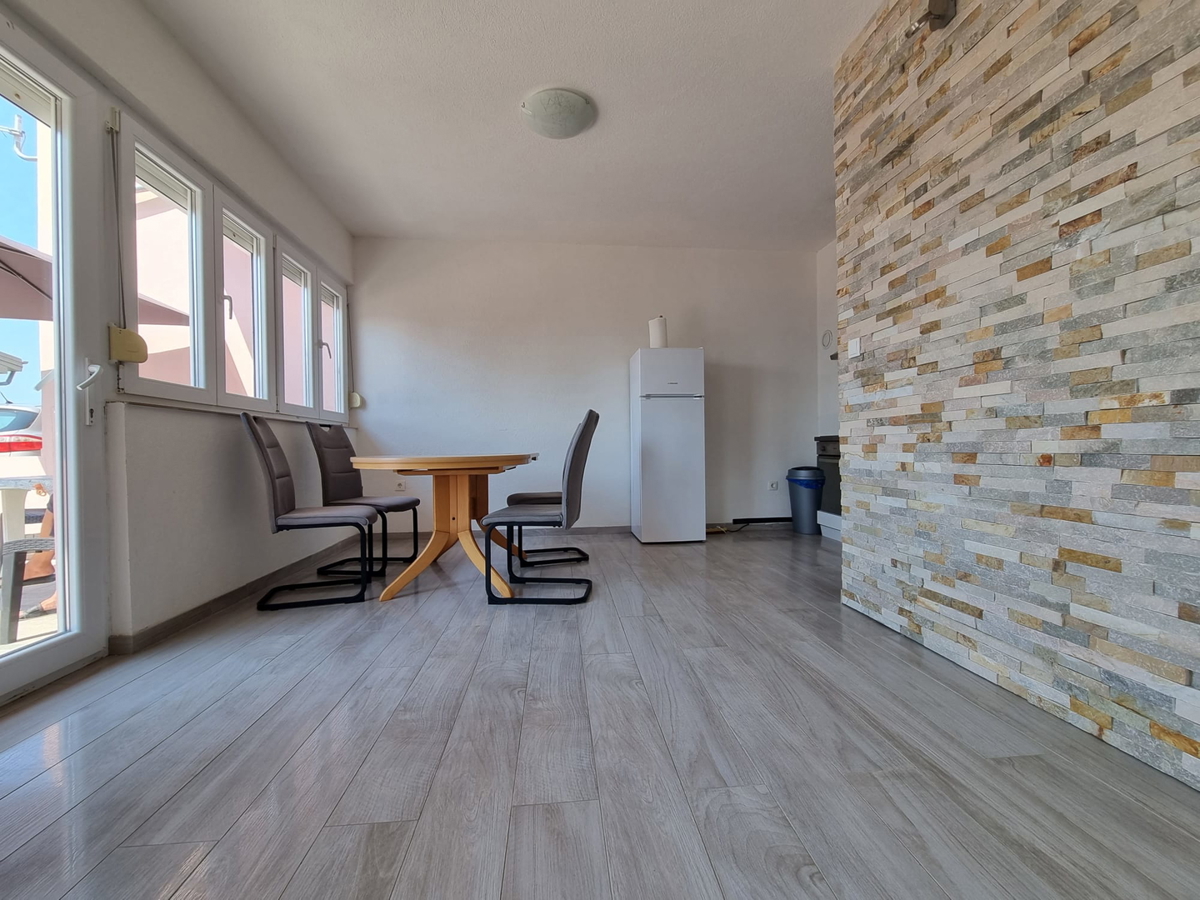 Kožino, appartamento trilocale - seconda fila dal mare e dalla spiaggia