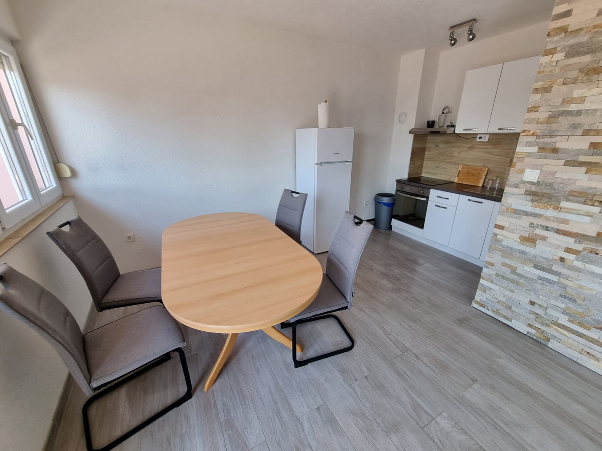 Kožino, appartamento trilocale - seconda fila dal mare e dalla spiaggia