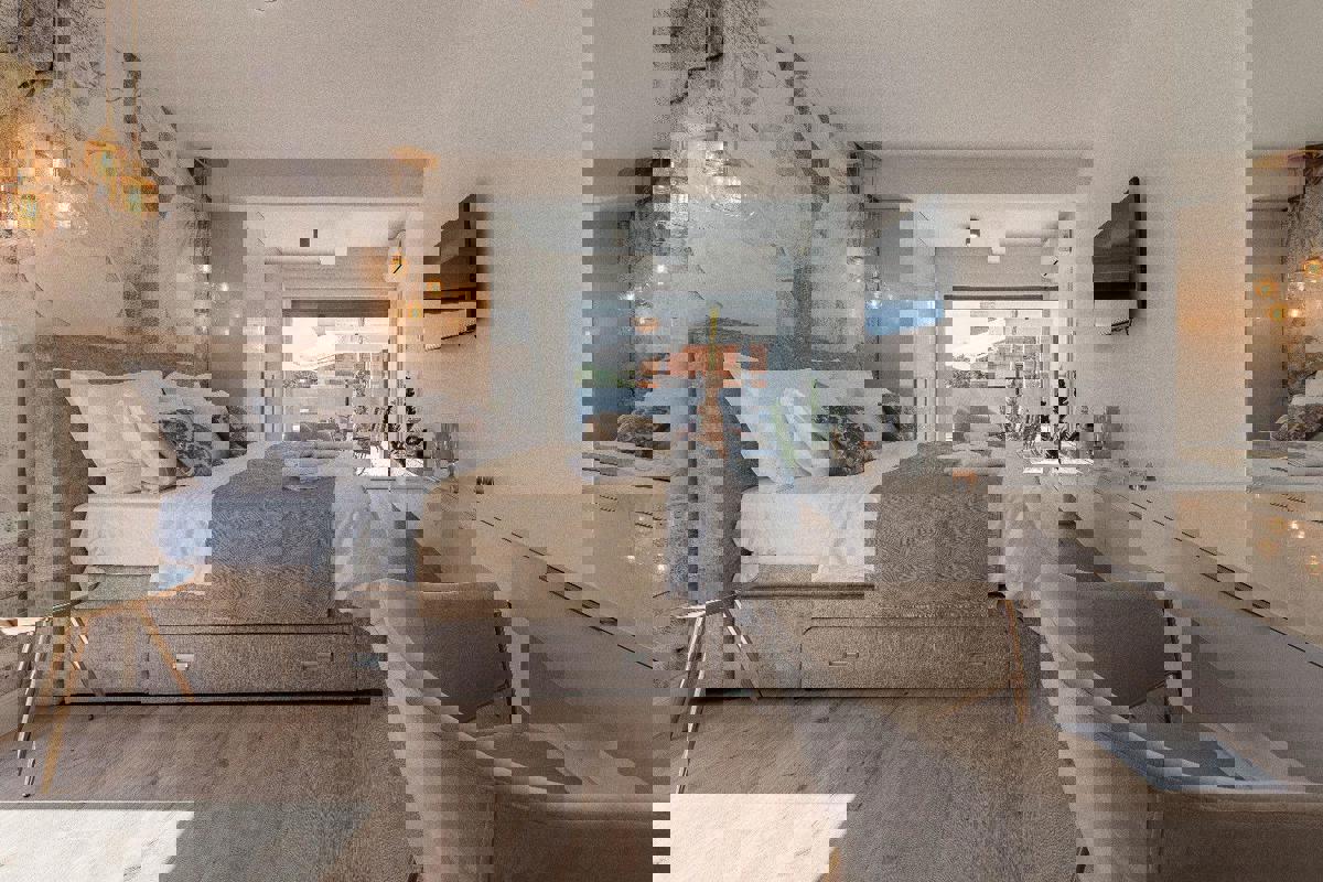 Ampia villa moderna in posizione tranquilla