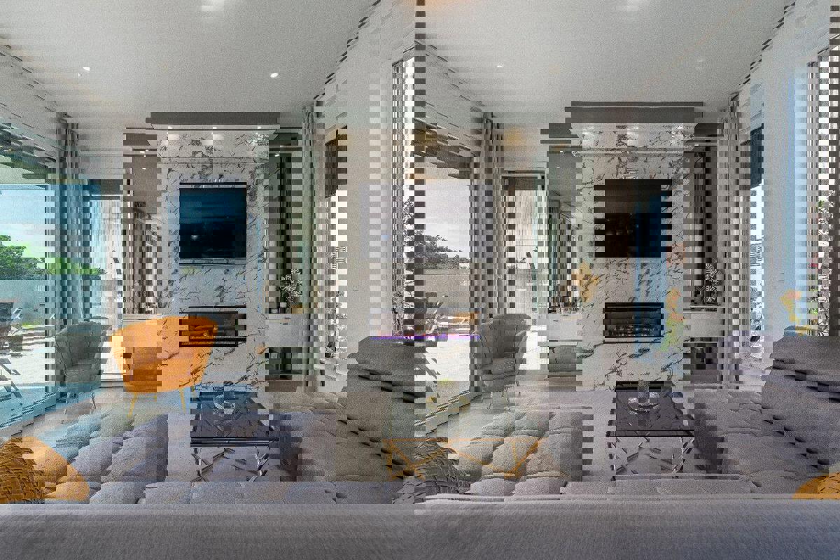 Ampia villa moderna in posizione tranquilla