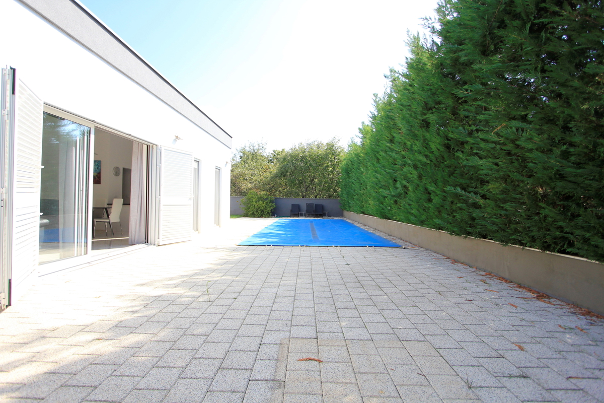 Villa di lusso con due piscine - tranquillità e privacy nelle immediate vicinanze di Zadar