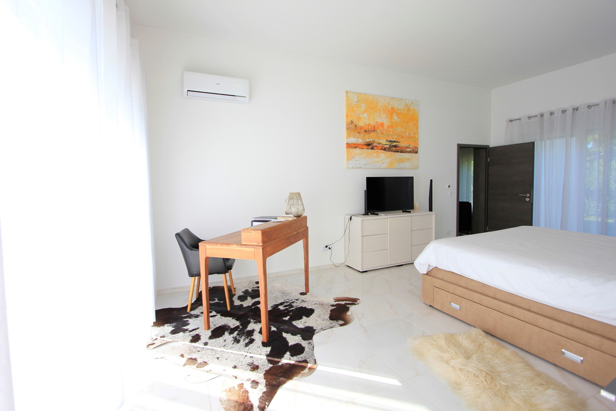 Villa di lusso con due piscine - tranquillità e privacy nelle immediate vicinanze di Zadar