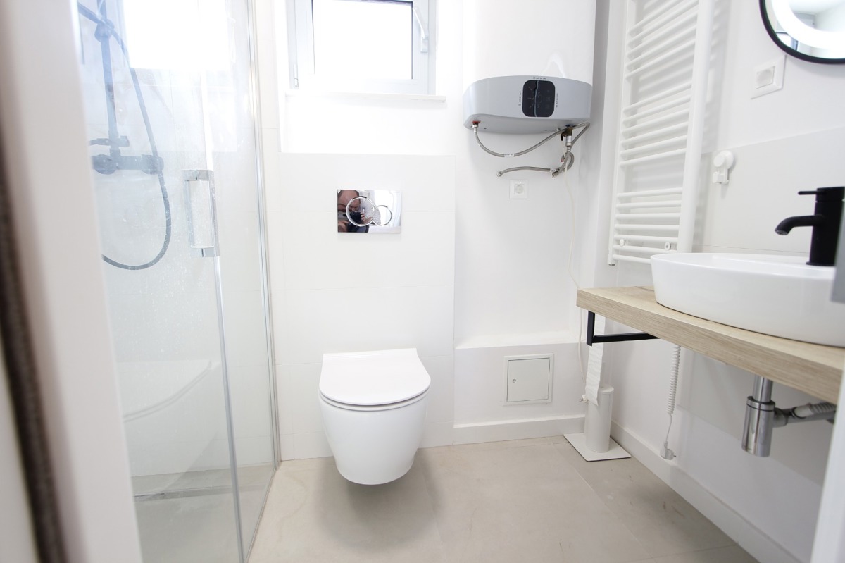 Appartamento di lusso su due piani con 4,5 vani, terrazza sul tetto e vista mare