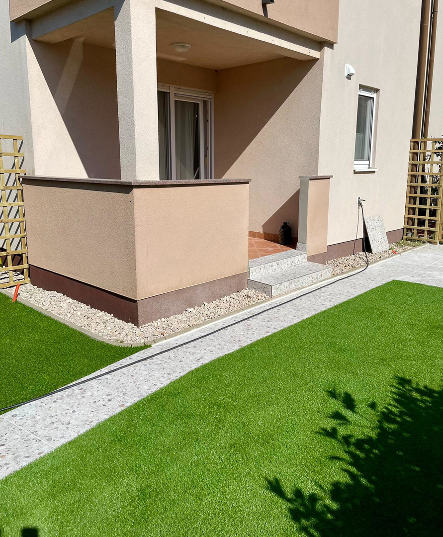 Appartamento con ampio giardino