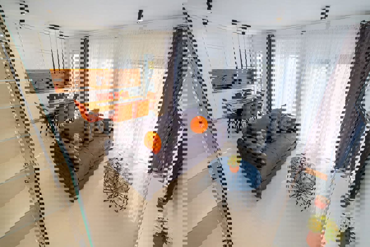 Villa moderna con due appartamenti