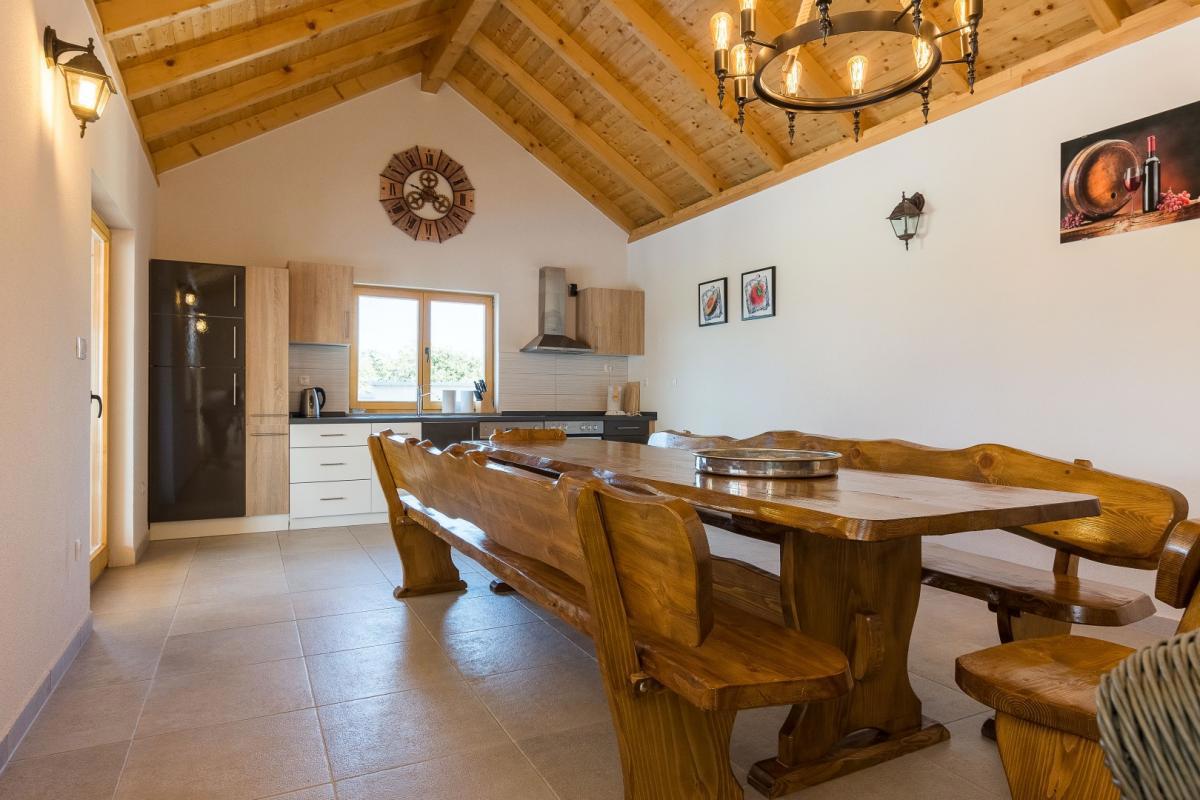 Villa con piscina e sauna vicino a Biograd – ampio giardino, potenziale turistico