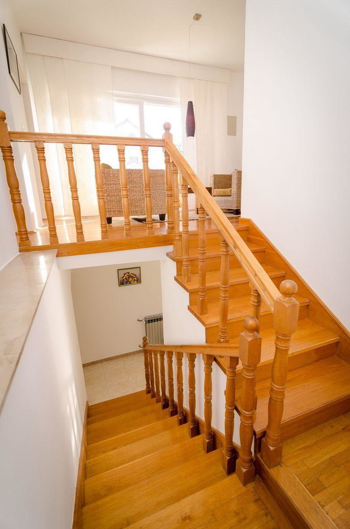 Nin centro - casa su un grande terreno