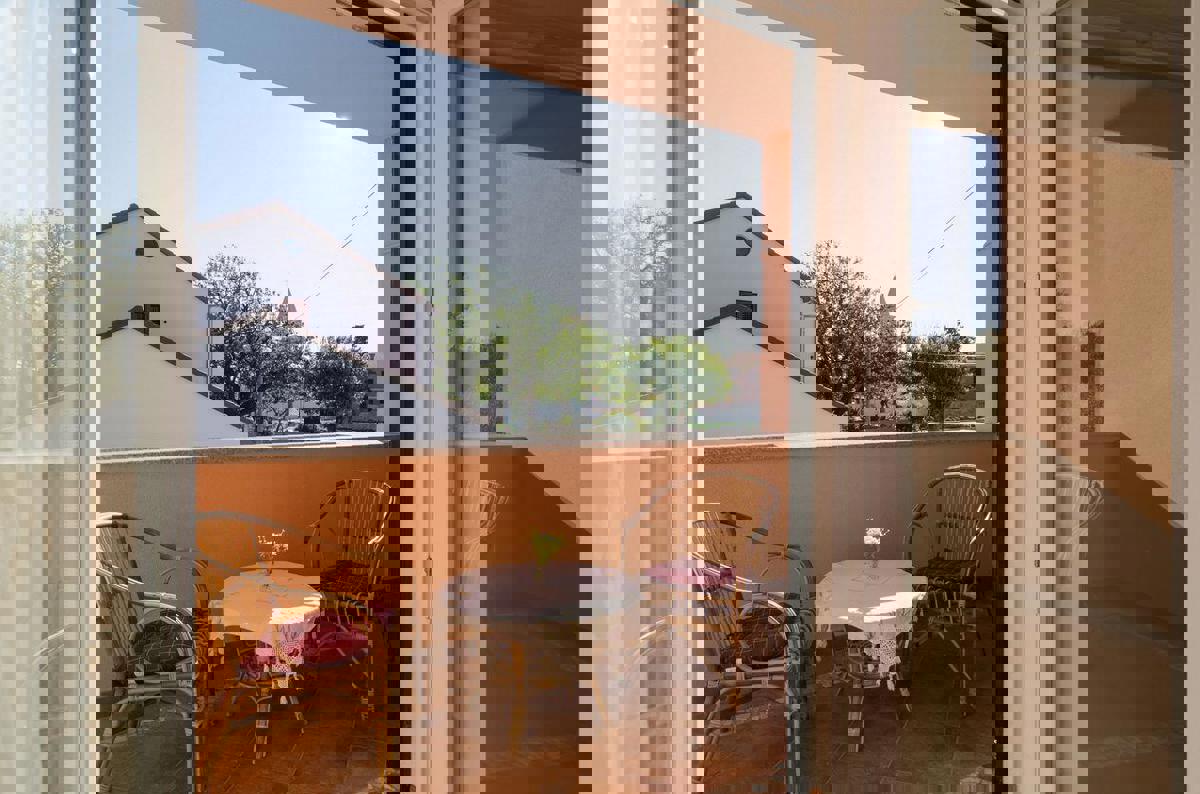 Nin centro - casa su un grande terreno