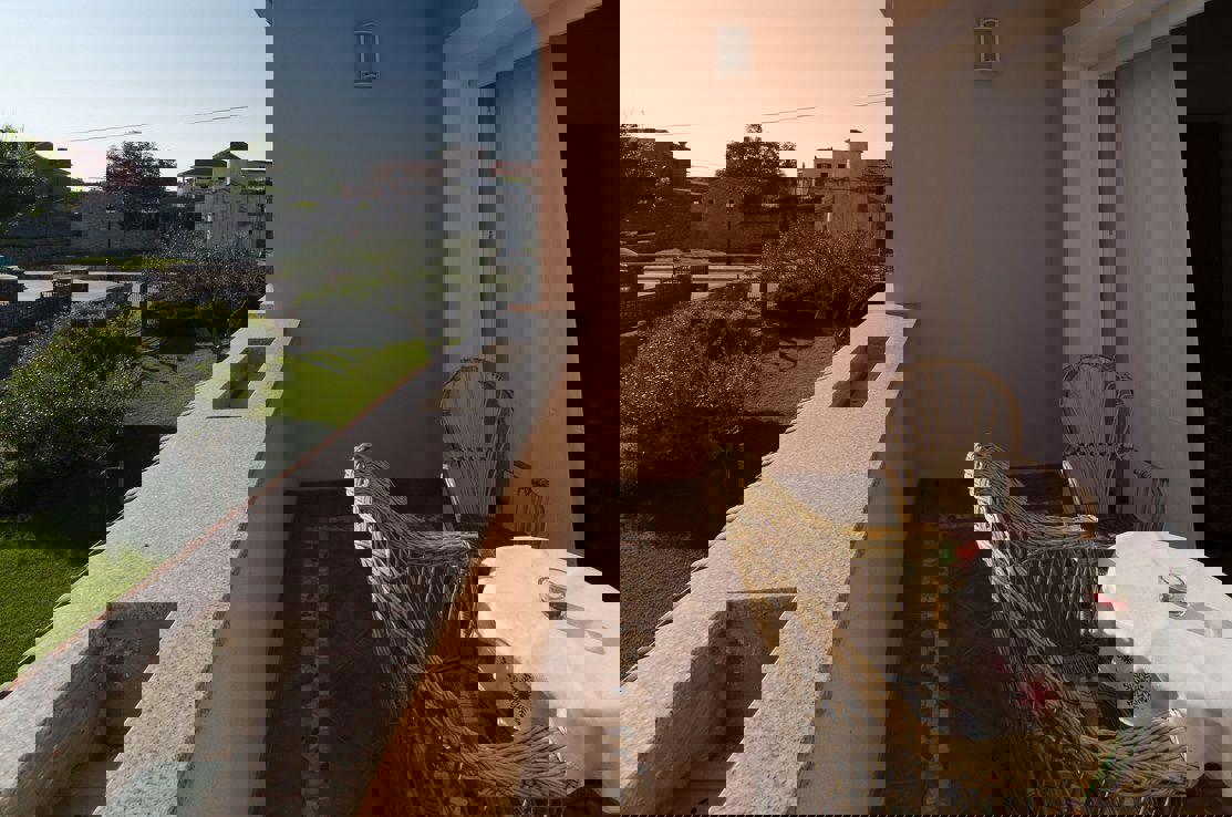 Nin centro - casa su un grande terreno