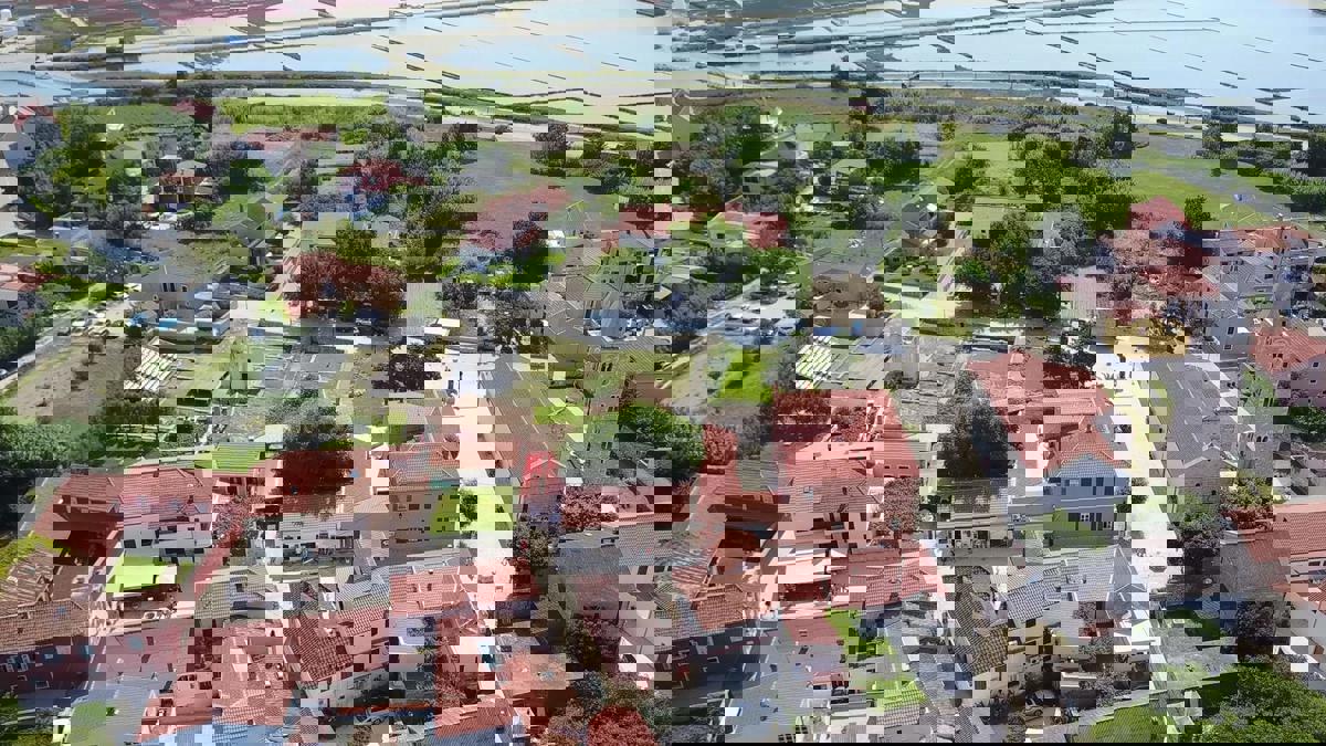 Nin centro - casa su un grande terreno