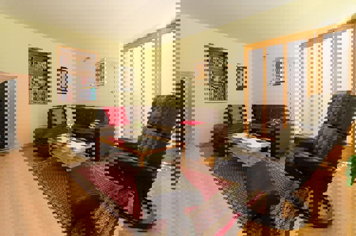 Nin centro - casa su un grande terreno