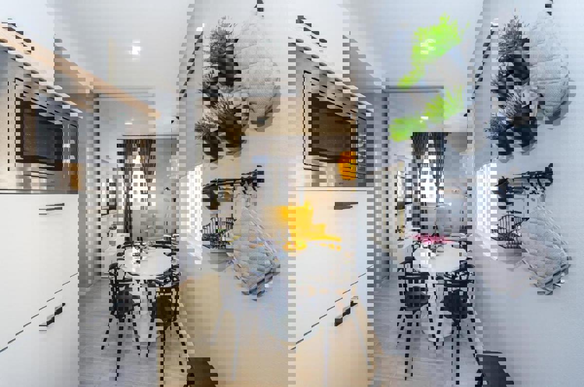 Appartamento a Zara, prima fila sul mare