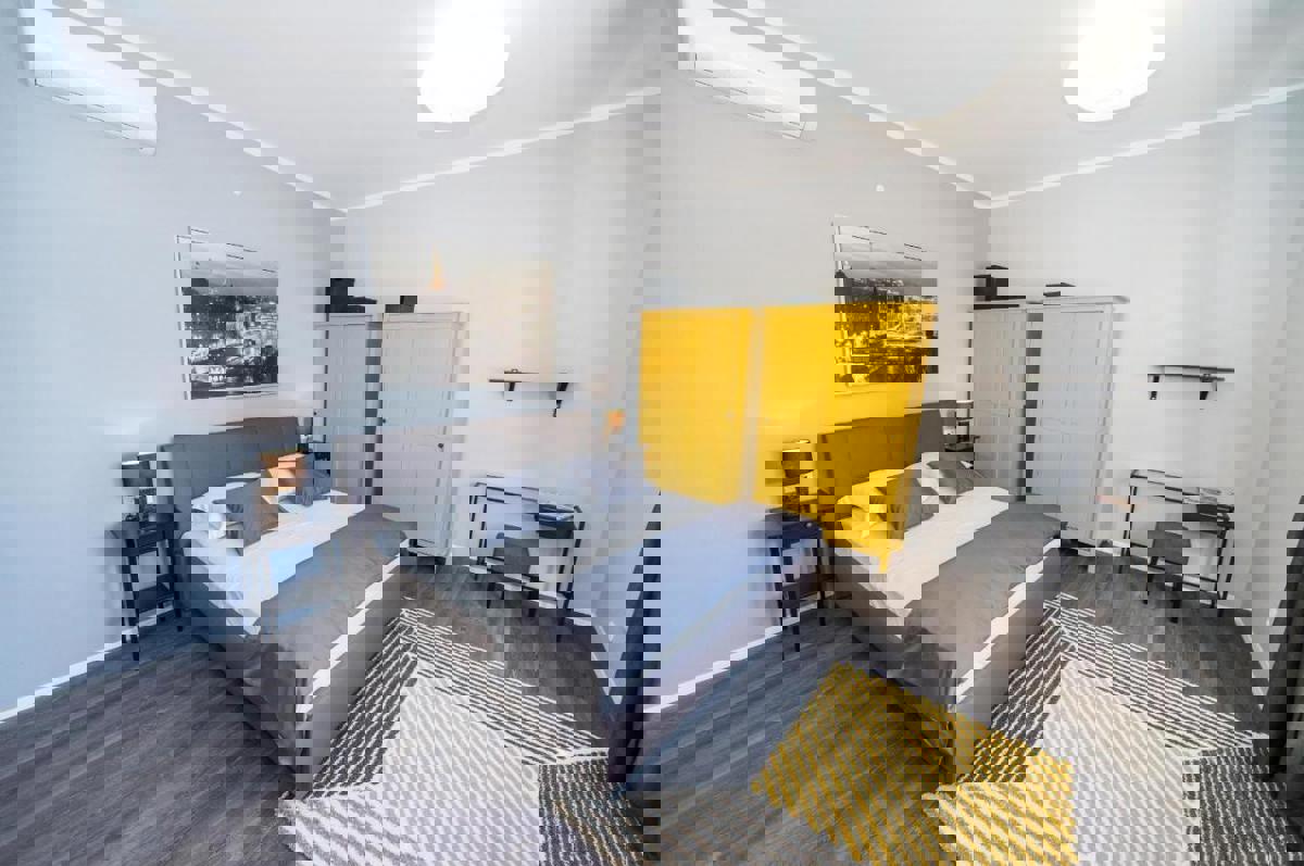 Appartamento a Zara, prima fila sul mare