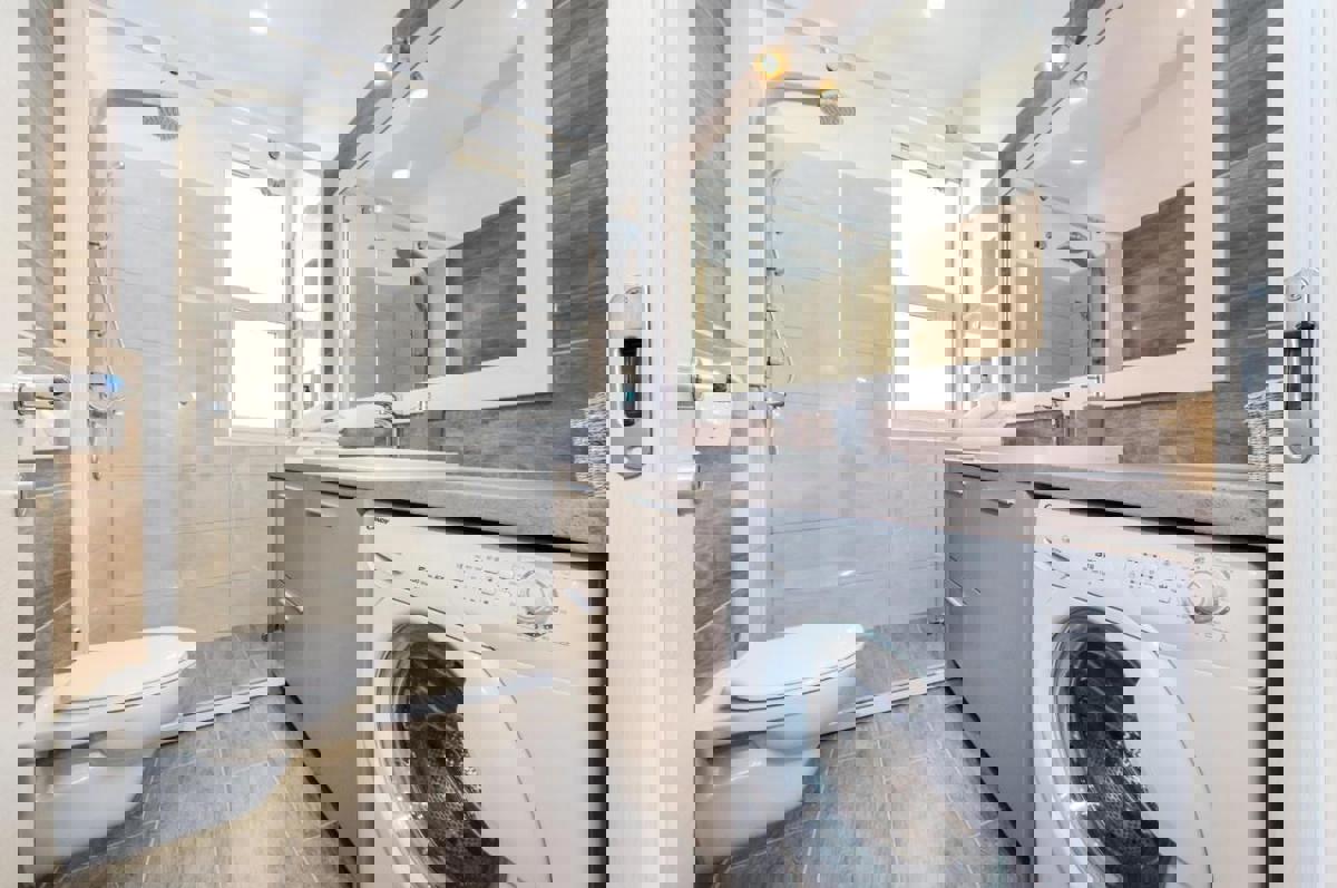 Appartamento a Zara, prima fila sul mare