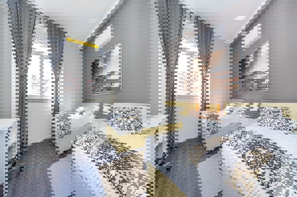 Appartamento a Zara, prima fila sul mare