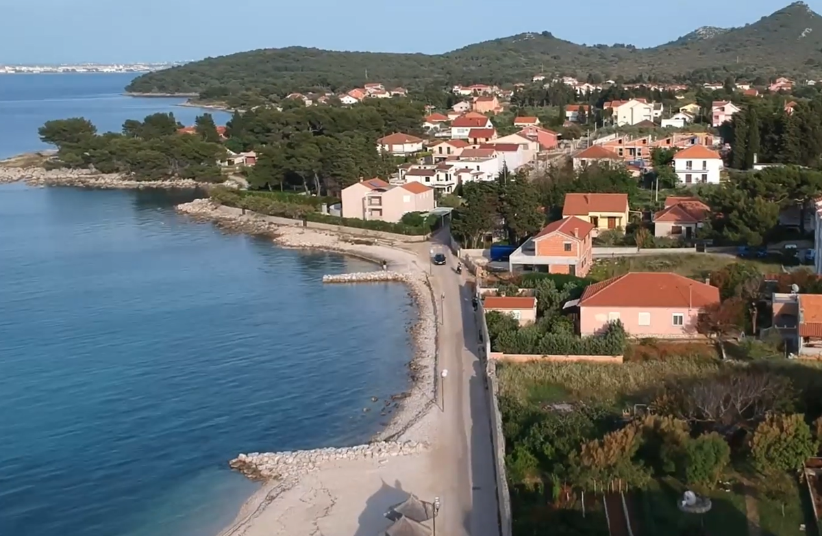 Casa in prima fila sul mare con vista aperta sul mare