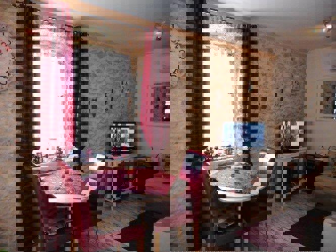 Casa in pietra ideale per affitto turistico