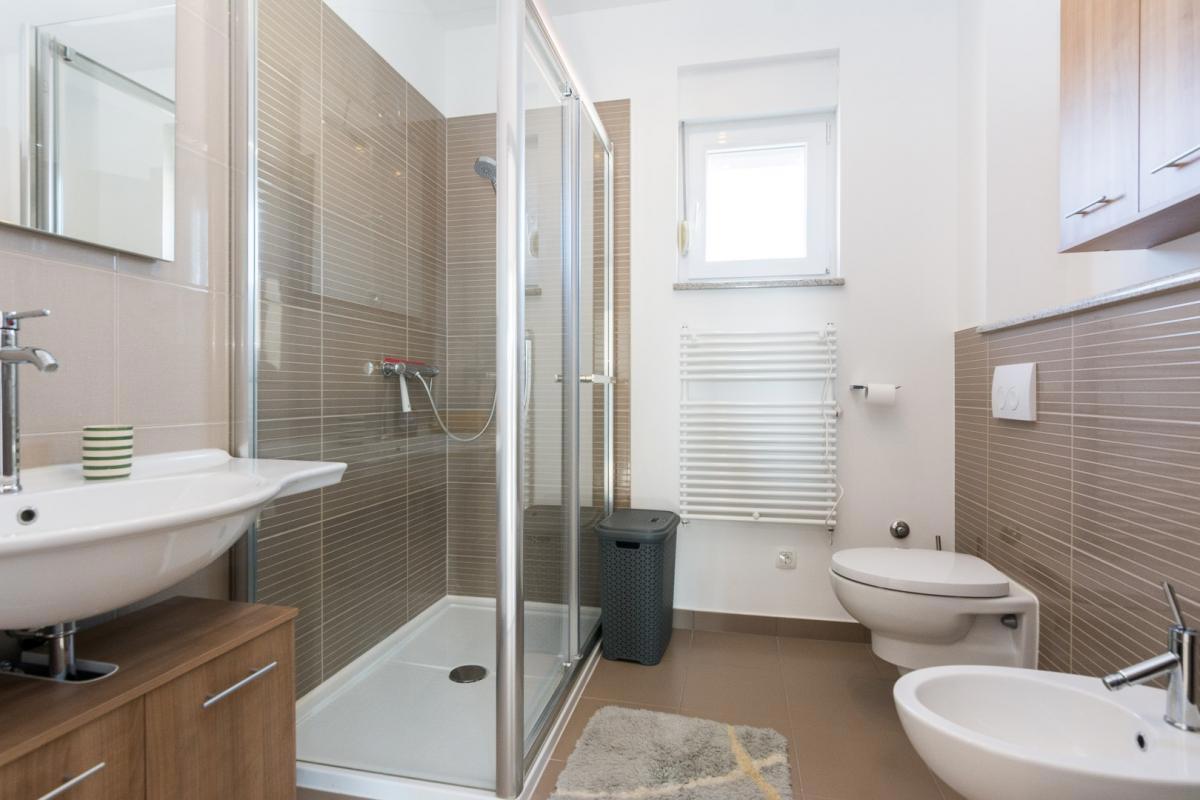 Villa con piscina e sauna vicino a Biograd – ampio giardino, potenziale turistico