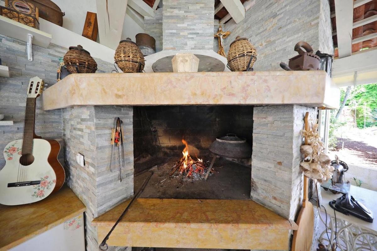 Due case moderne plurifamiliari con piscina e sauna a Zara