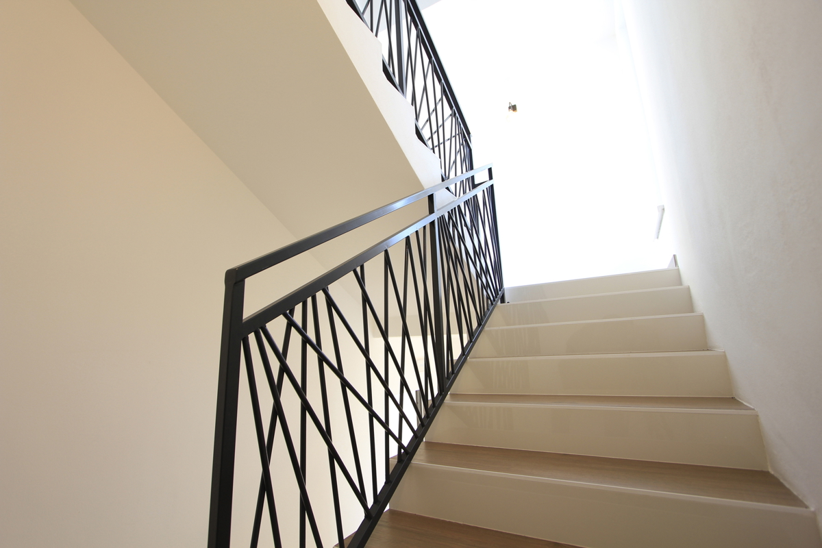 Appartamento moderno con vista sul mare, in una zona tranquilla della città