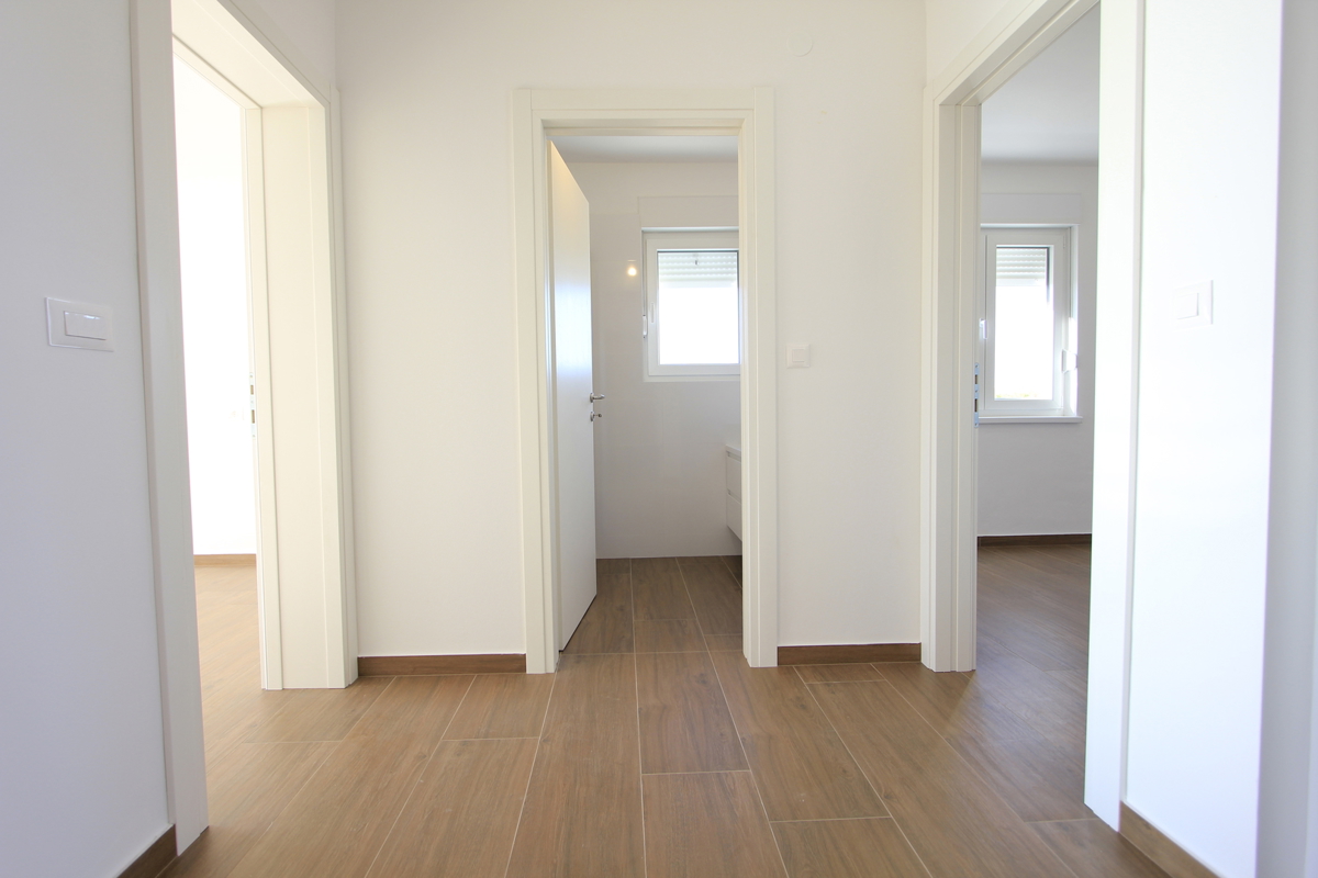 Appartamento moderno con vista sul mare, in una zona tranquilla della città