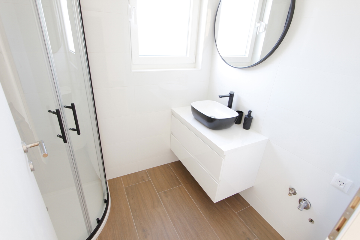 Appartamento moderno con vista sul mare, in una zona tranquilla della città