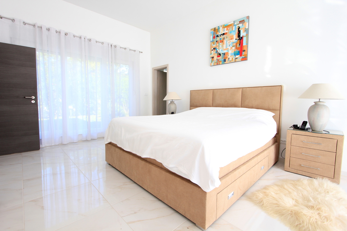 Villa di lusso con due piscine - tranquillità e privacy nelle immediate vicinanze di Zadar