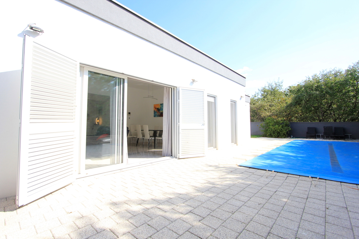 Villa di lusso con due piscine - tranquillità e privacy nelle immediate vicinanze di Zadar