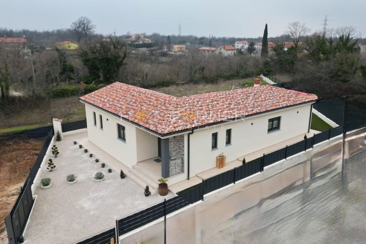 Vodnjan, dintorni: Lussuosa casa a un piano con piscina in un'oasi di pace