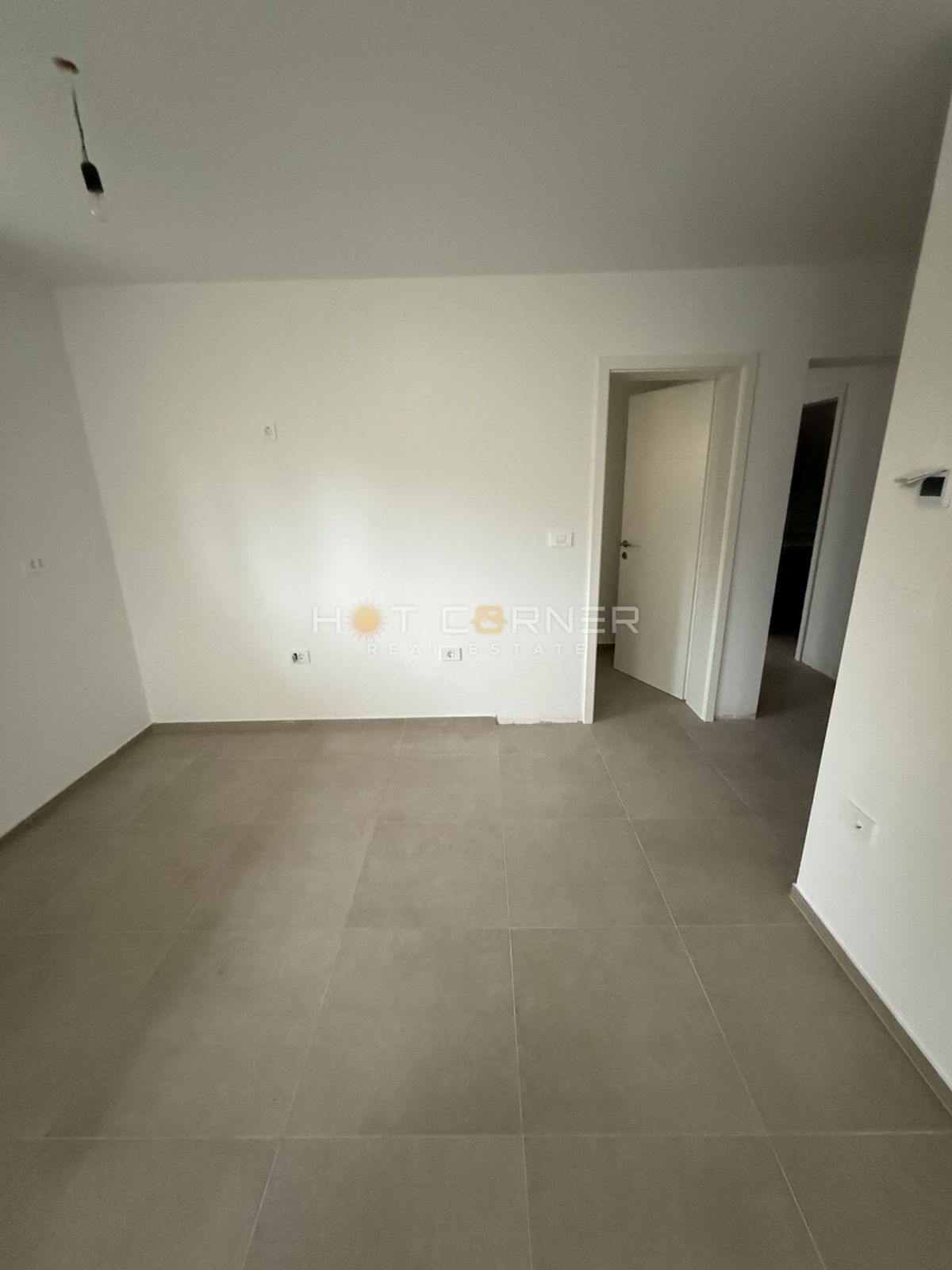 Pola, centro, posizione eccellente, nuova costruzione, 1° piano, 2 camere da letto, terrazza, ascensore