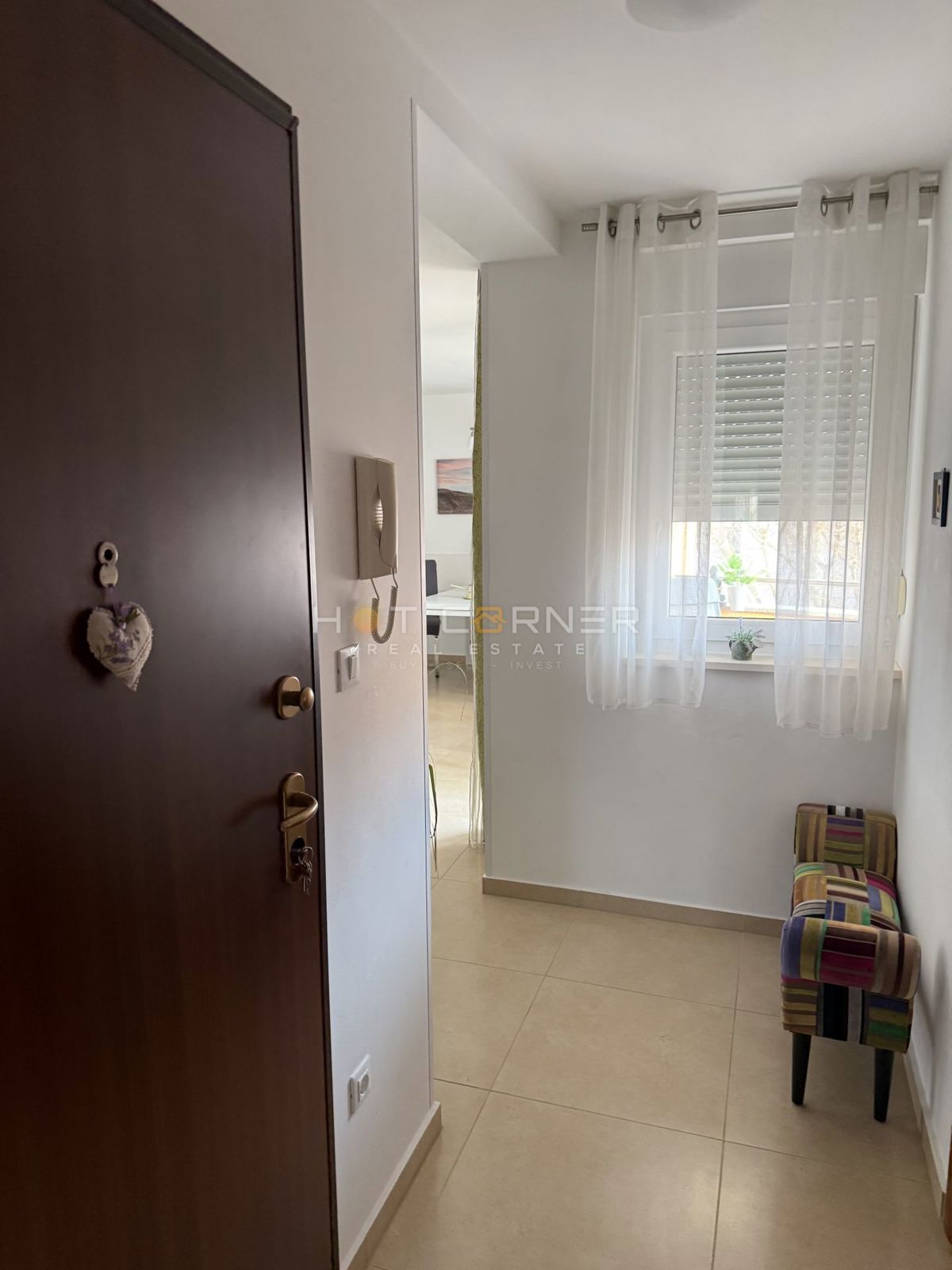 Štinjan, bell'appartamento, 2 camere da letto, terrazza, vicinanza alla spiaggia, FUNZIONALE