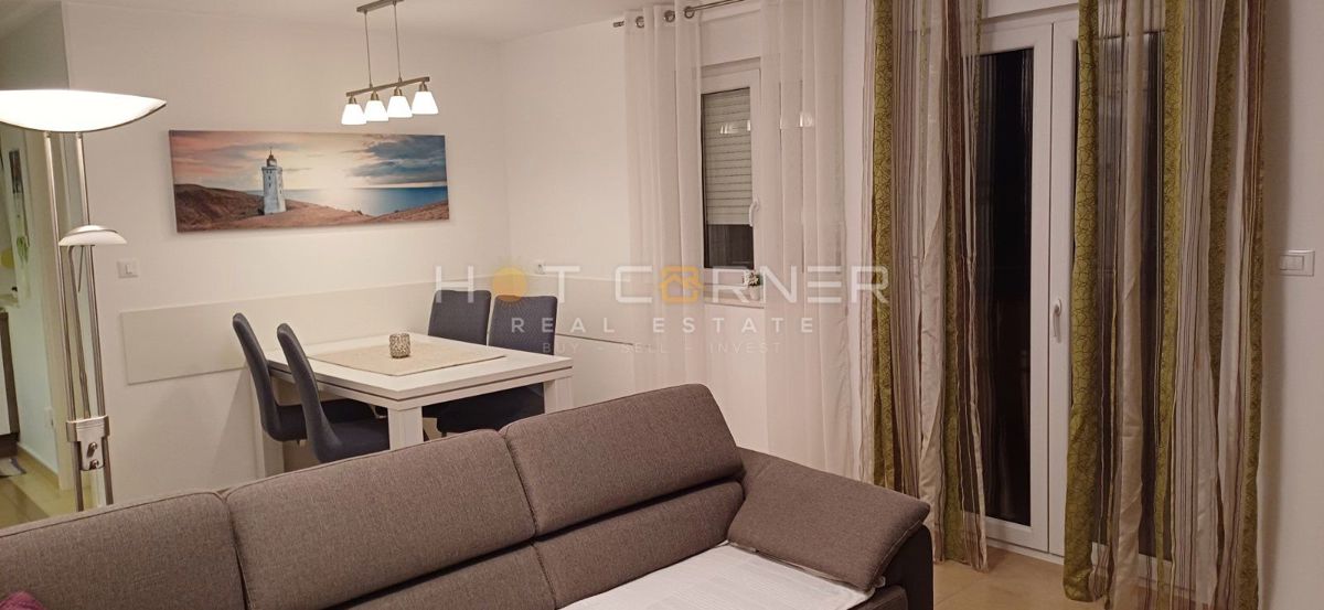 Štinjan, bell'appartamento, 2 camere da letto, terrazza, vicinanza alla spiaggia, FUNZIONALE