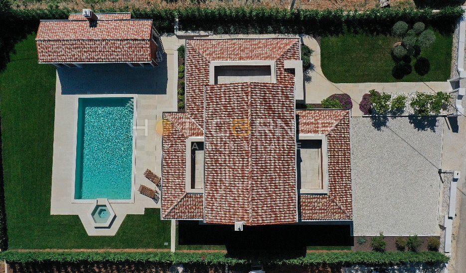 Villa Kringa, Tinjan, 264m2