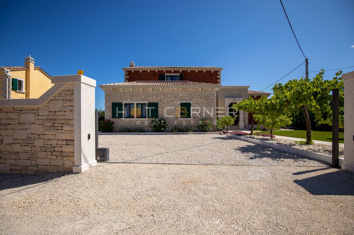 Villa Kringa, Tinjan, 264m2