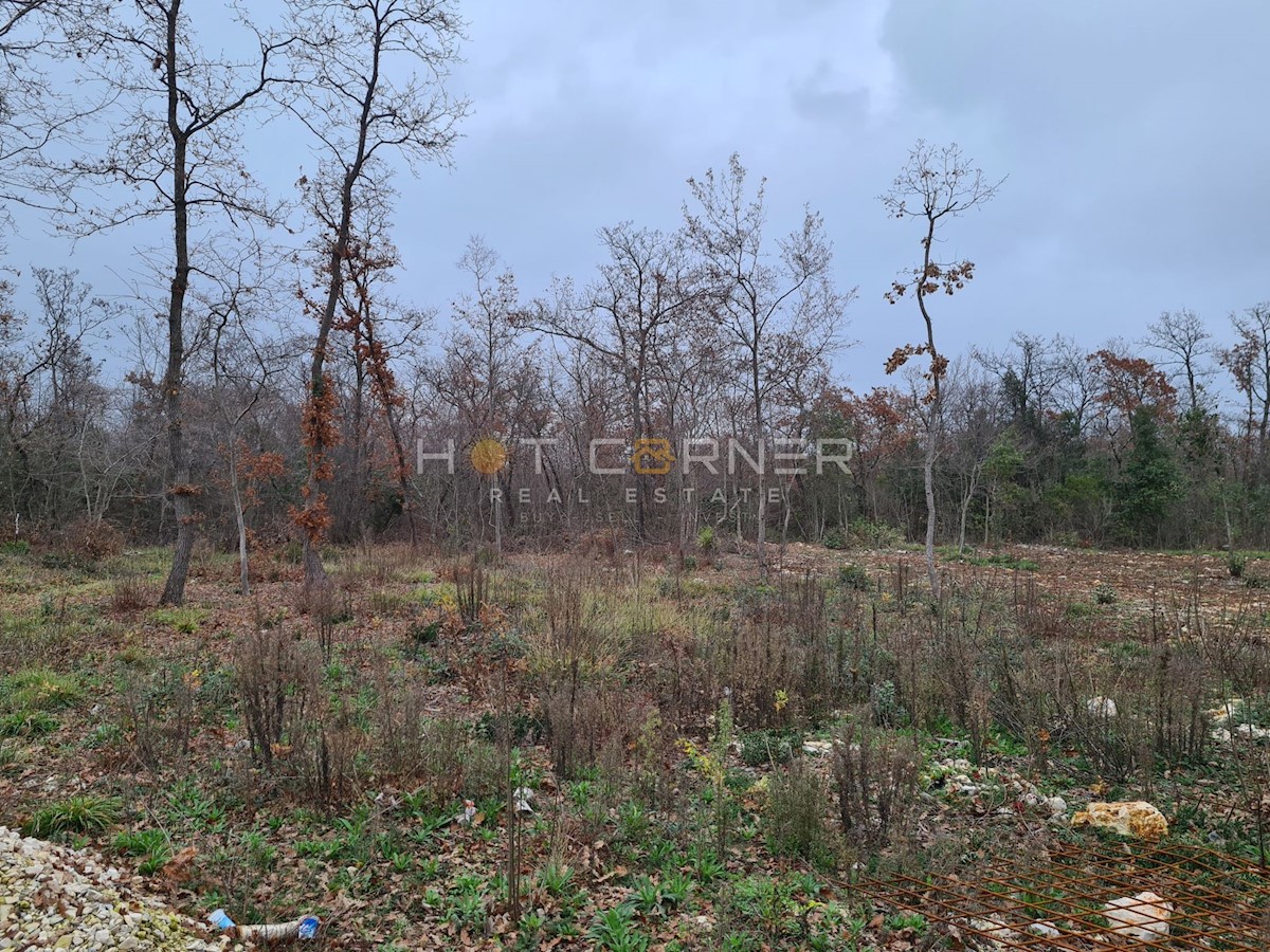 Terreno Peruški, Marčana, 630m2