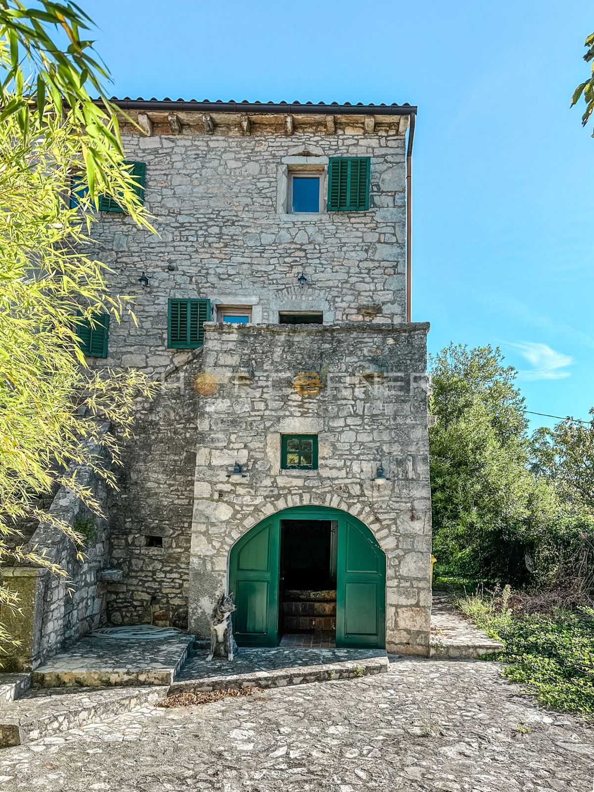 GRANDE OPPORTUNITÀ! Casa in pietra con piscina a Bokordići, Svetvinčenat, 212m2