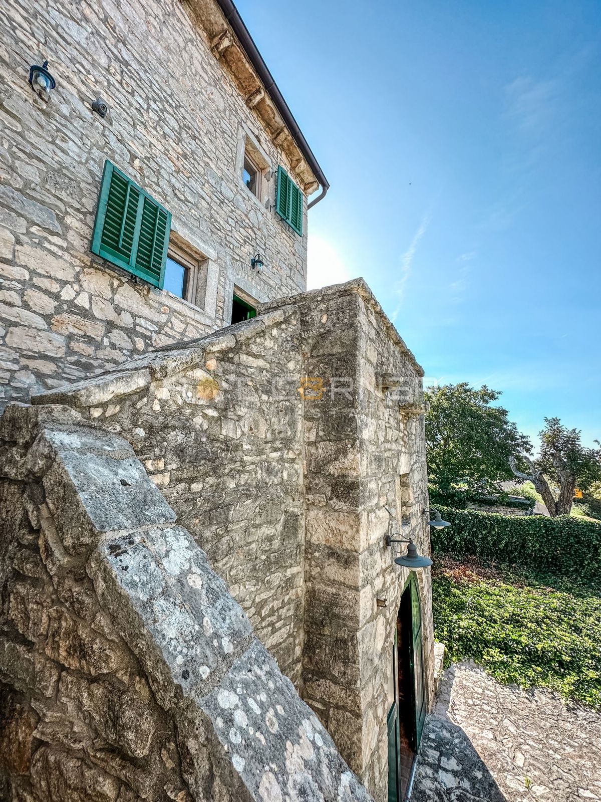 GRANDE OPPORTUNITÀ! Casa in pietra con piscina a Bokordići, Svetvinčenat, 212m2