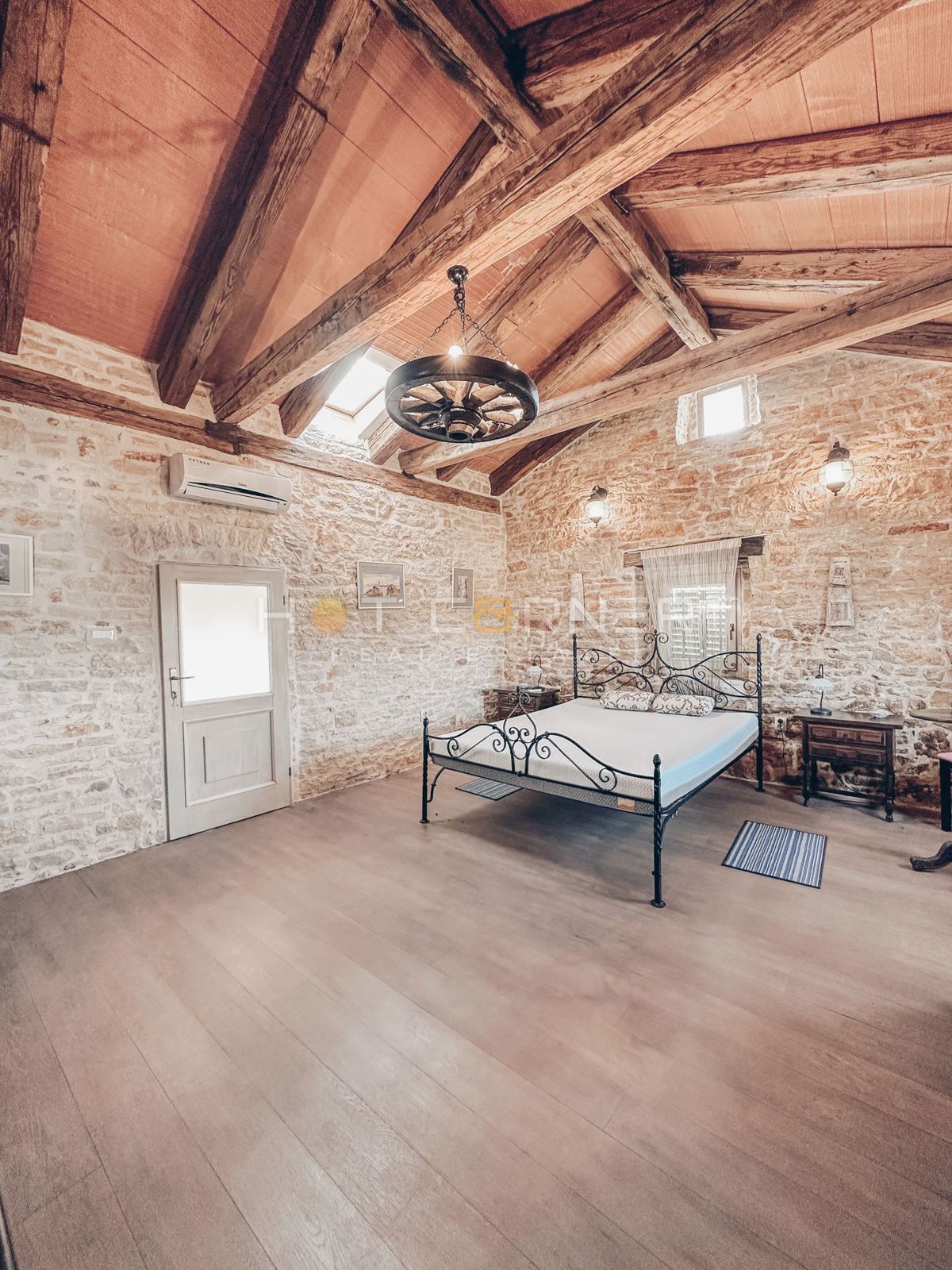 GRANDE OPPORTUNITÀ! Casa in pietra con piscina a Bokordići, Svetvinčenat, 212m2