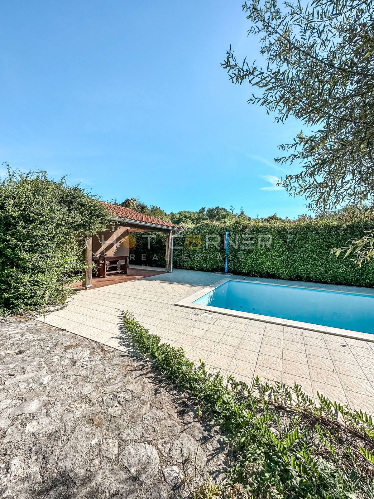 GRANDE OPPORTUNITÀ! Casa in pietra con piscina a Bokordići, Svetvinčenat, 212m2