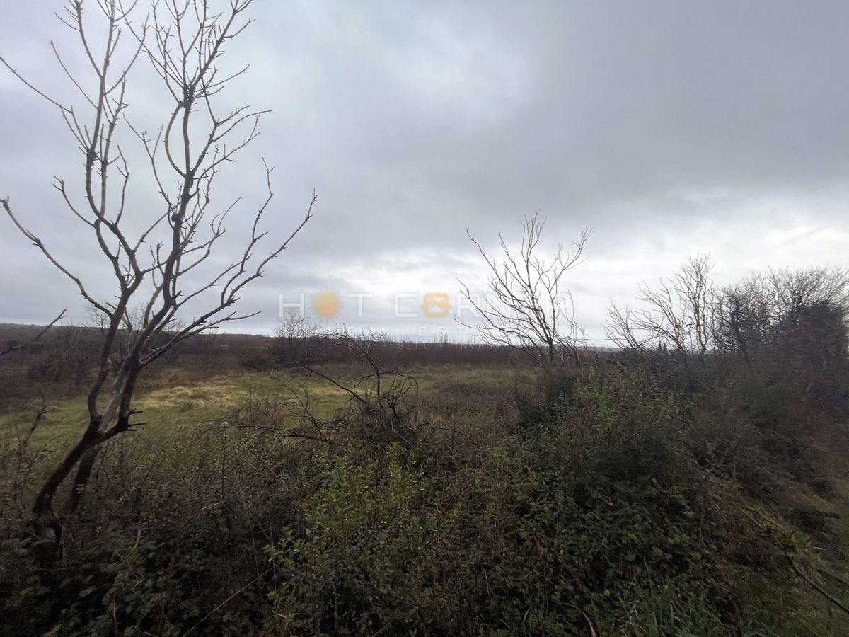 Terreno edificabile Valtura, Ližnjan, 820m2