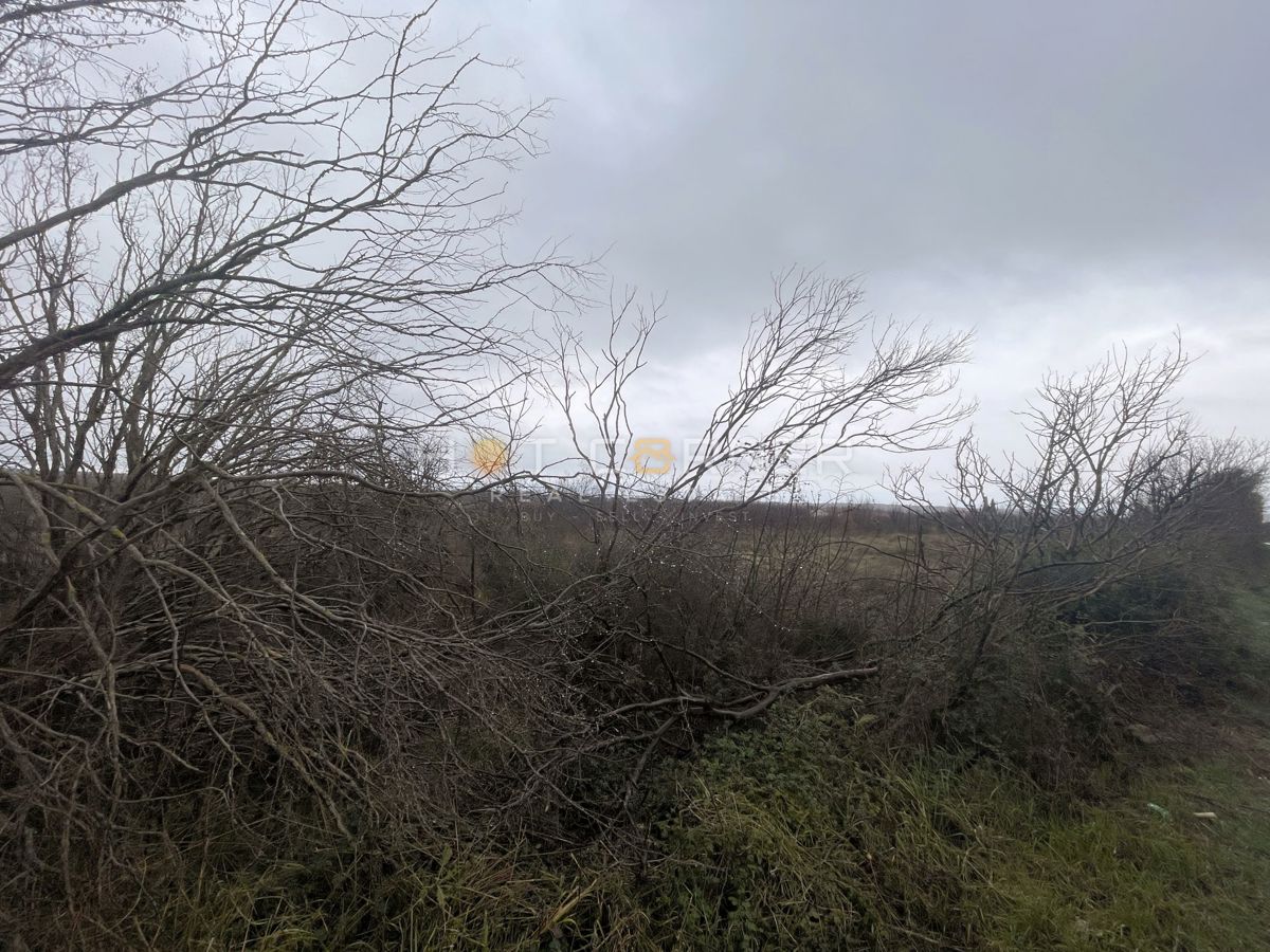 Terreno edificabile Valtura, Ližnjan, 820m2